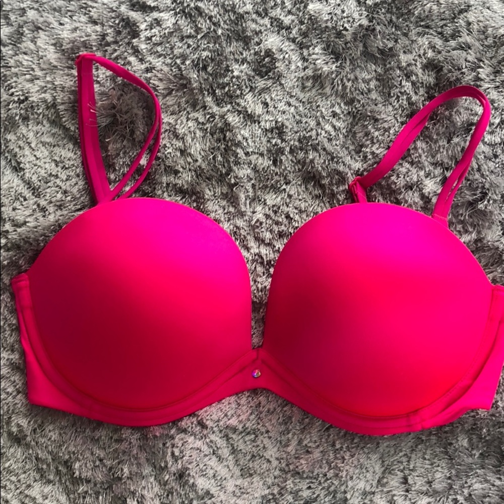Victoria Secret Very Sexy 34D